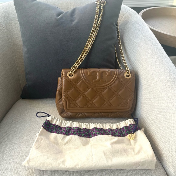 Tory Burch Quilted Leather Fleming Soft Convertible Shoulder Bag, Small,… - Picture 4 of 13